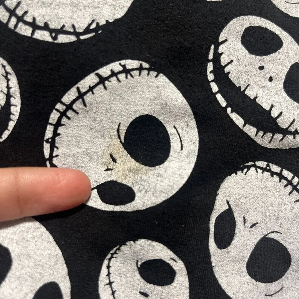 THE NIGHTMARE BEFORE CHRISTMAS Authentic Disney All-Over-Print Sweatshirt Large - Picture 7 of 9